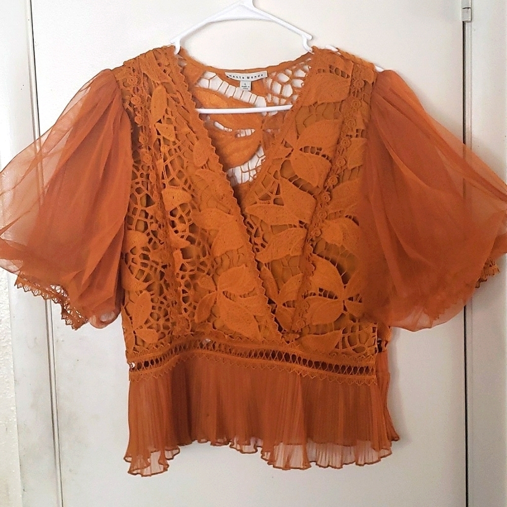 Haute Monde Pumpkin Crocheted Lace  Sheer Puff Sleeves & Ribbed Ruffle Hem SZ L